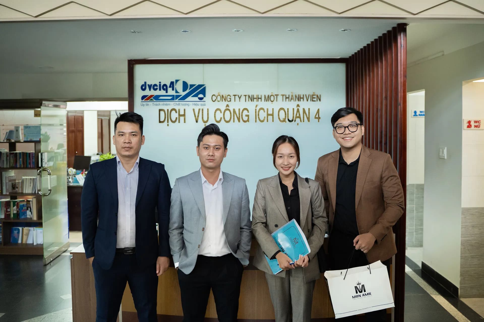 Đồng phục Dịch Vụ Công Ích Q4 — Mon Amie