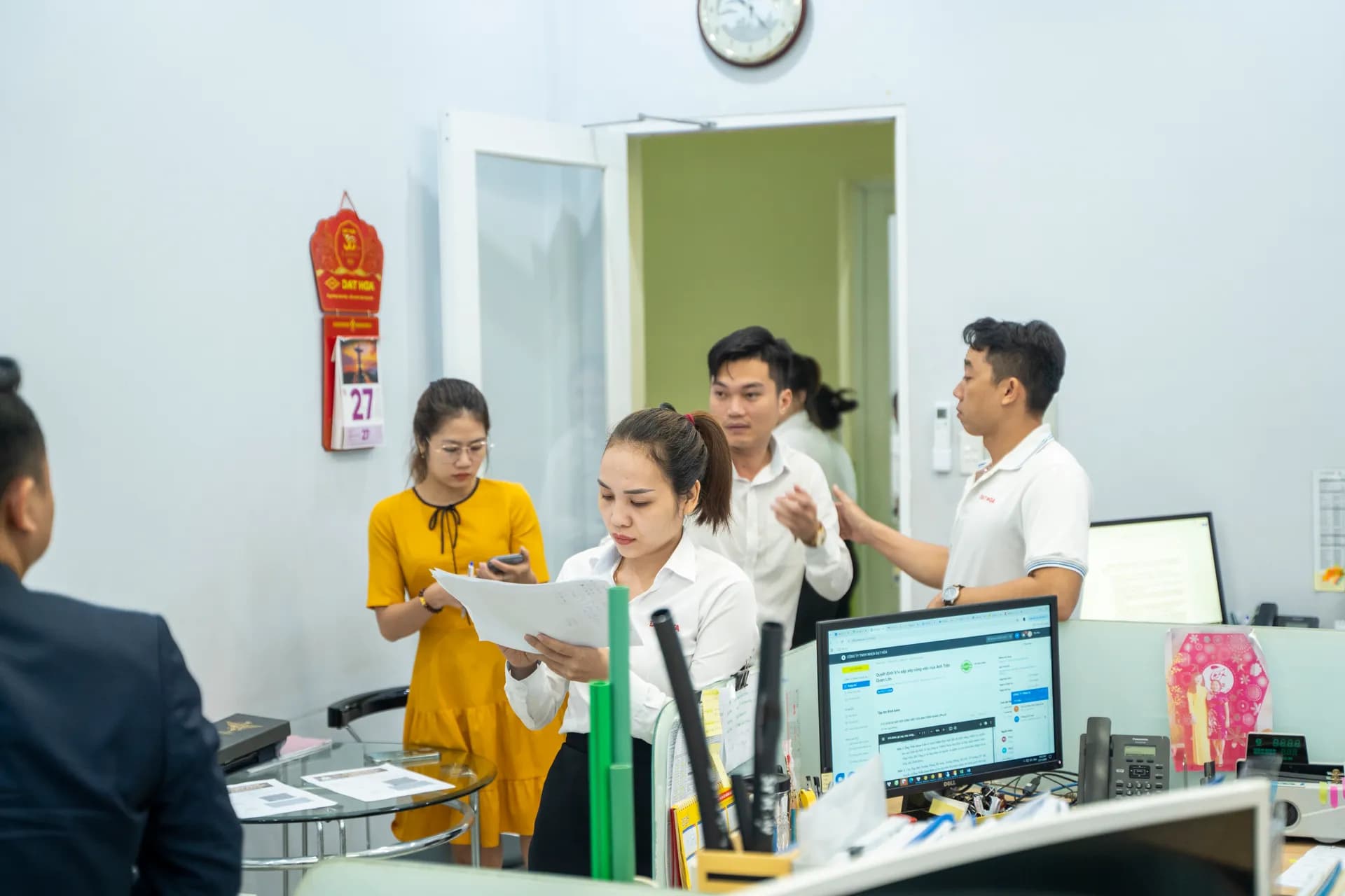 Đồng phục Nhựa Đạt Hòa — Mon Amie