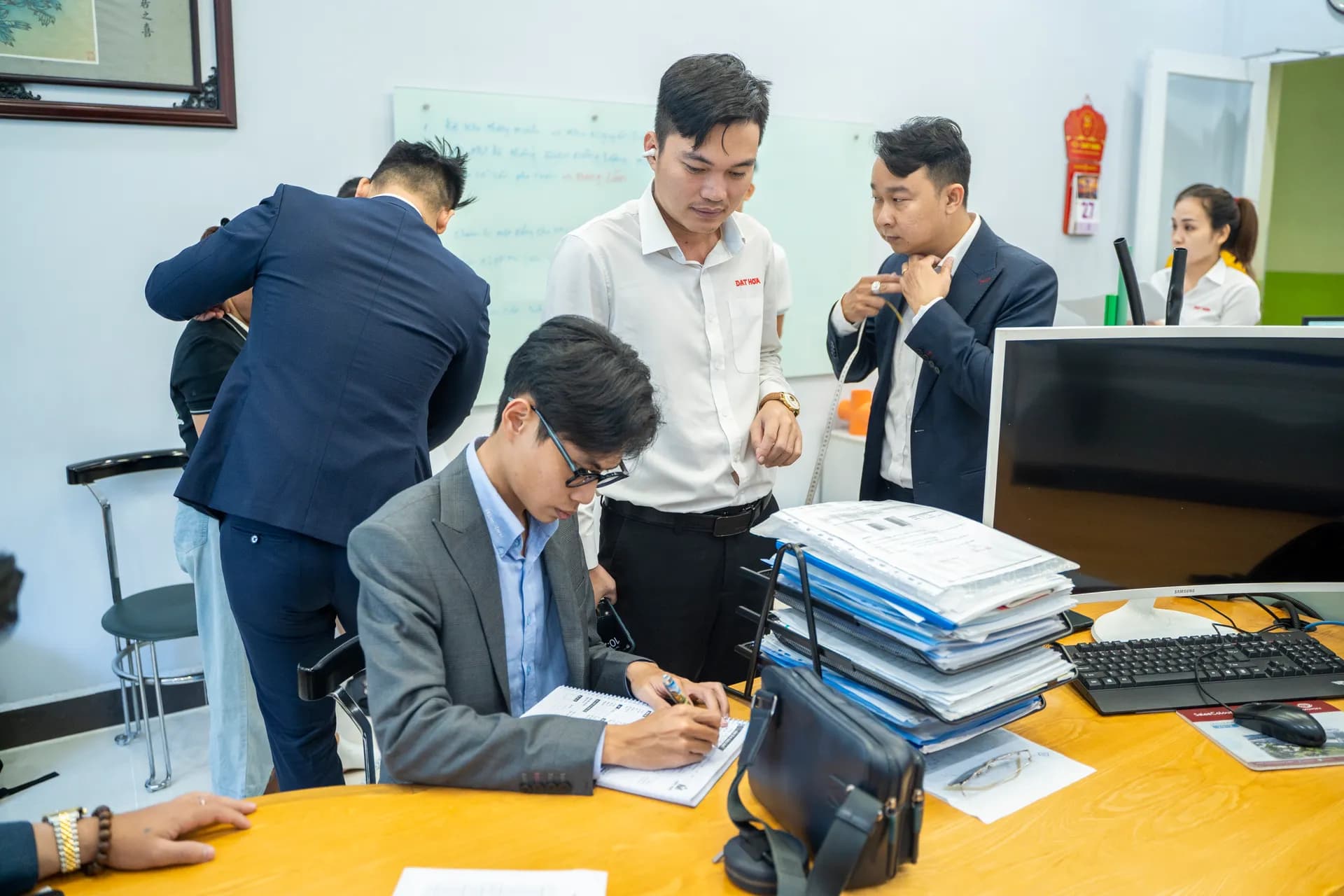 Đồng phục Nhựa Đạt Hòa — Mon Amie