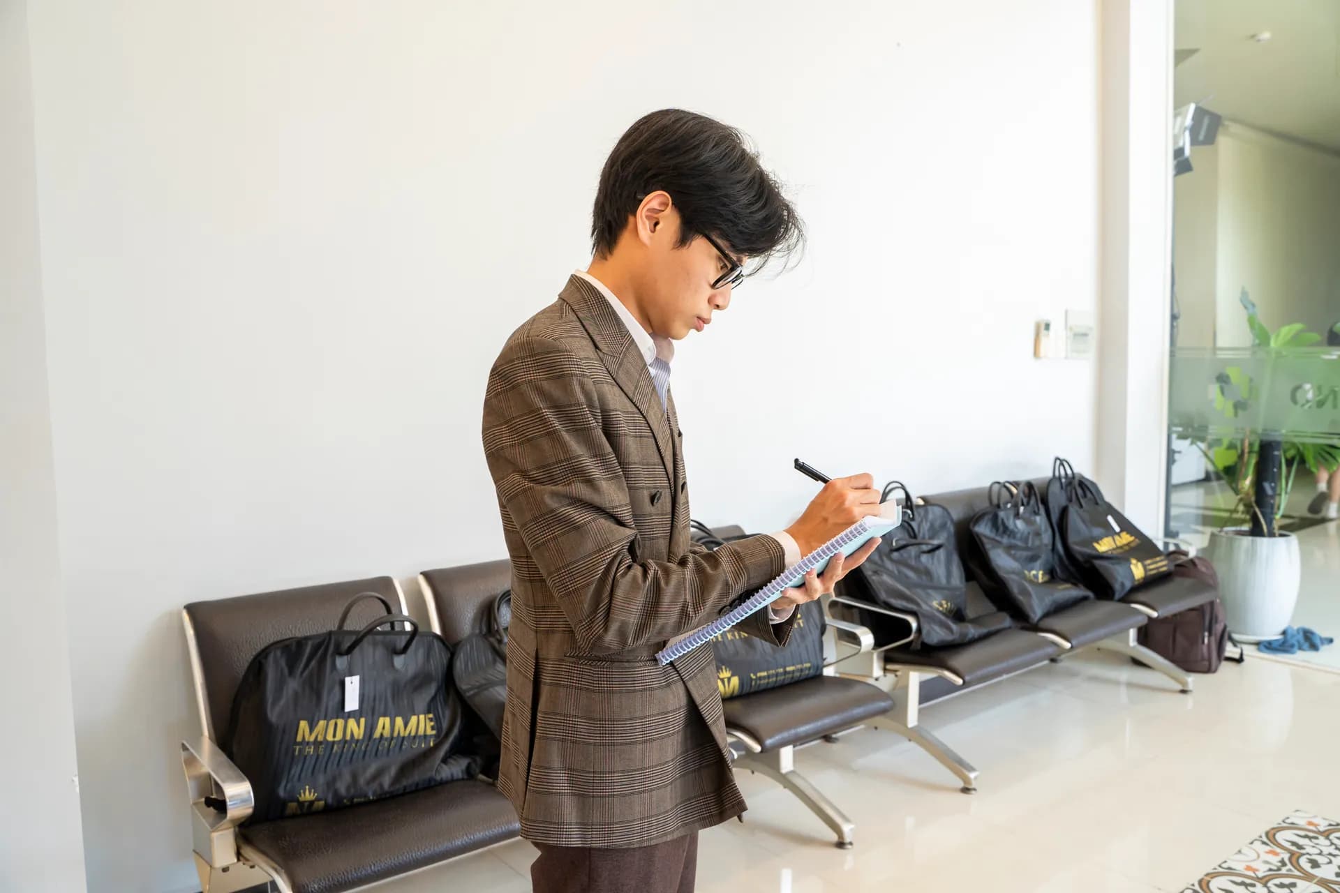 Đồng phục Nhựa Đạt Hòa — Mon Amie