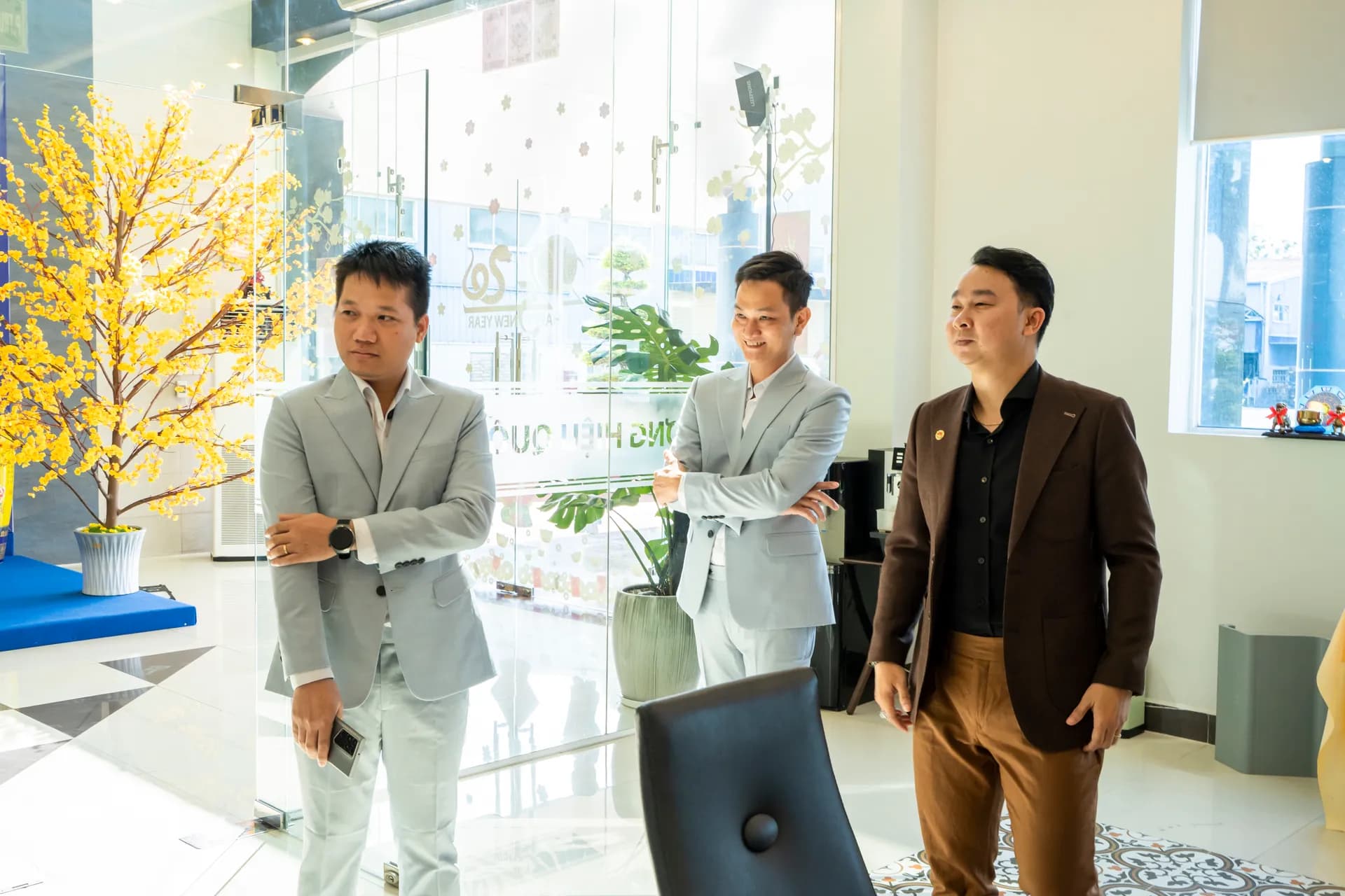 Đồng phục Nhựa Đạt Hòa — Mon Amie