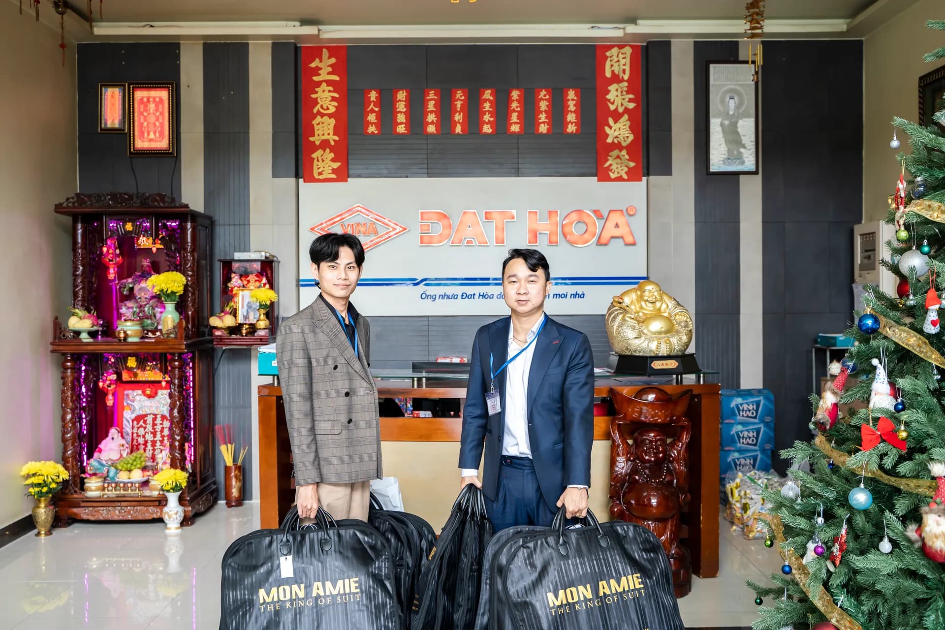 Đồng phục Nhựa Đạt Hòa — Mon Amie