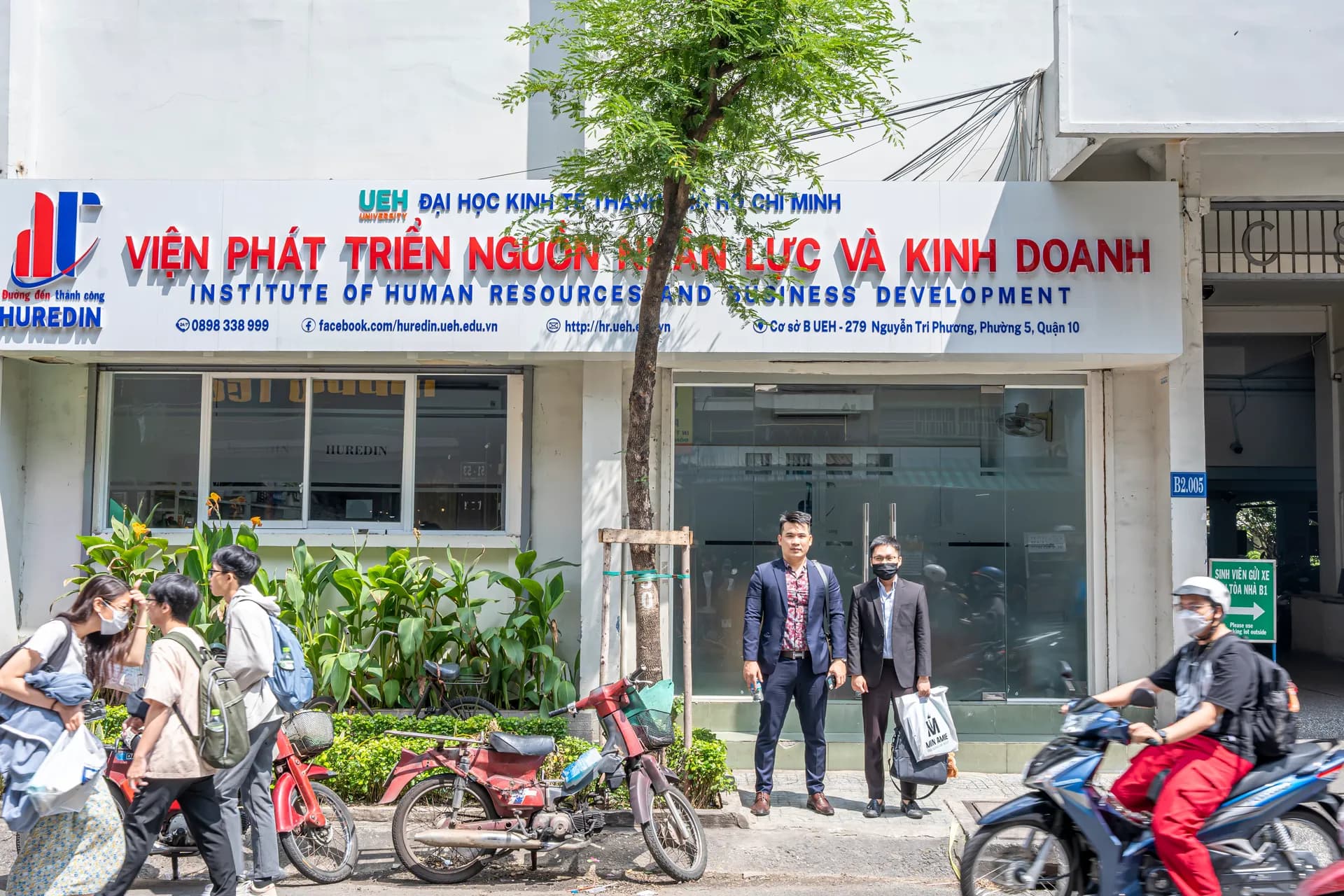 Đồng phục Viện Phát Triển Nguồn Nhân Lực và Kinh Doanh — Mon Amie