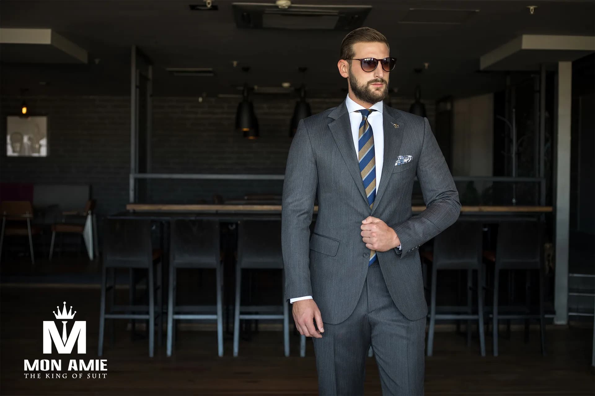 Business Man — Mon Amie