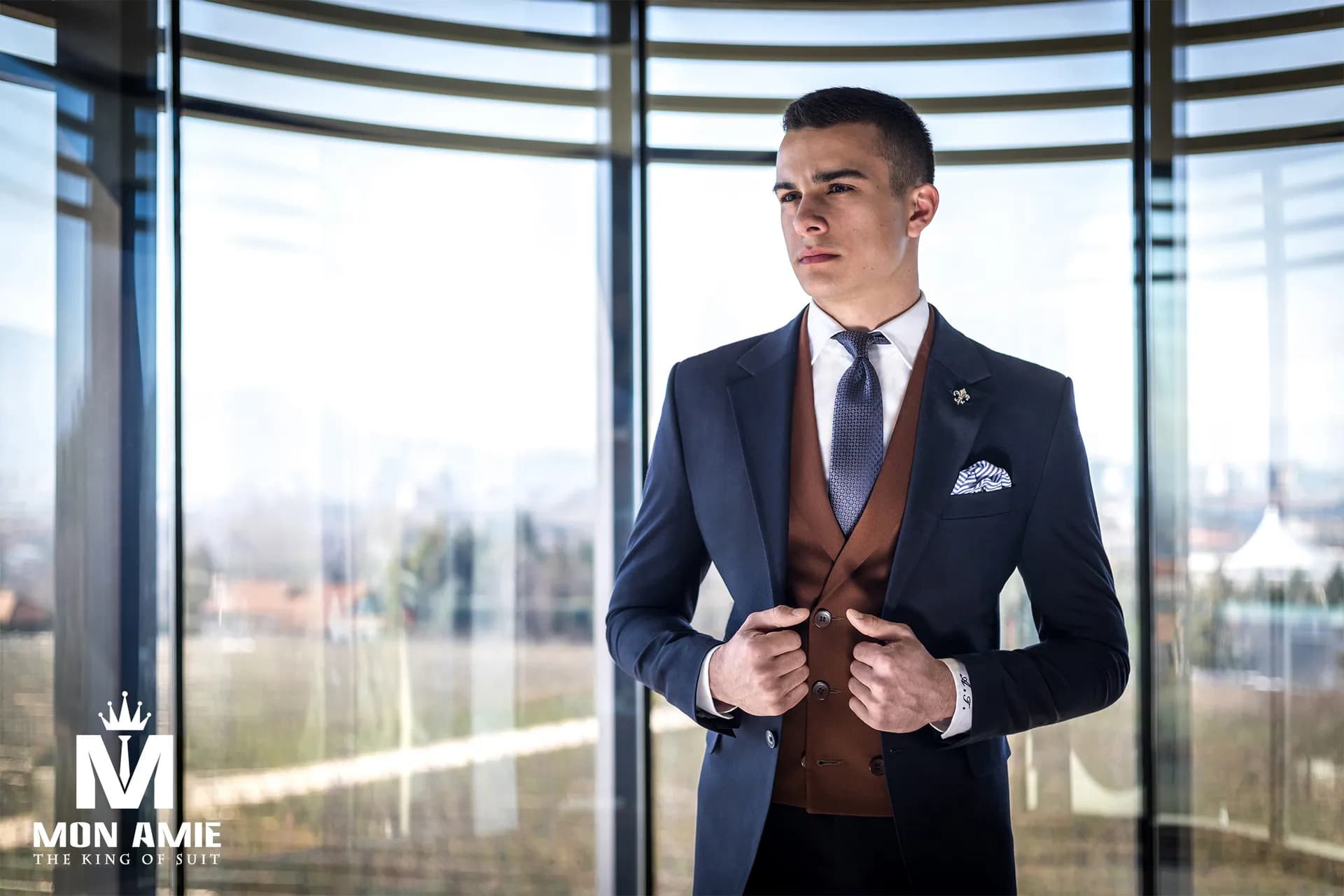 Business Man — Mon Amie