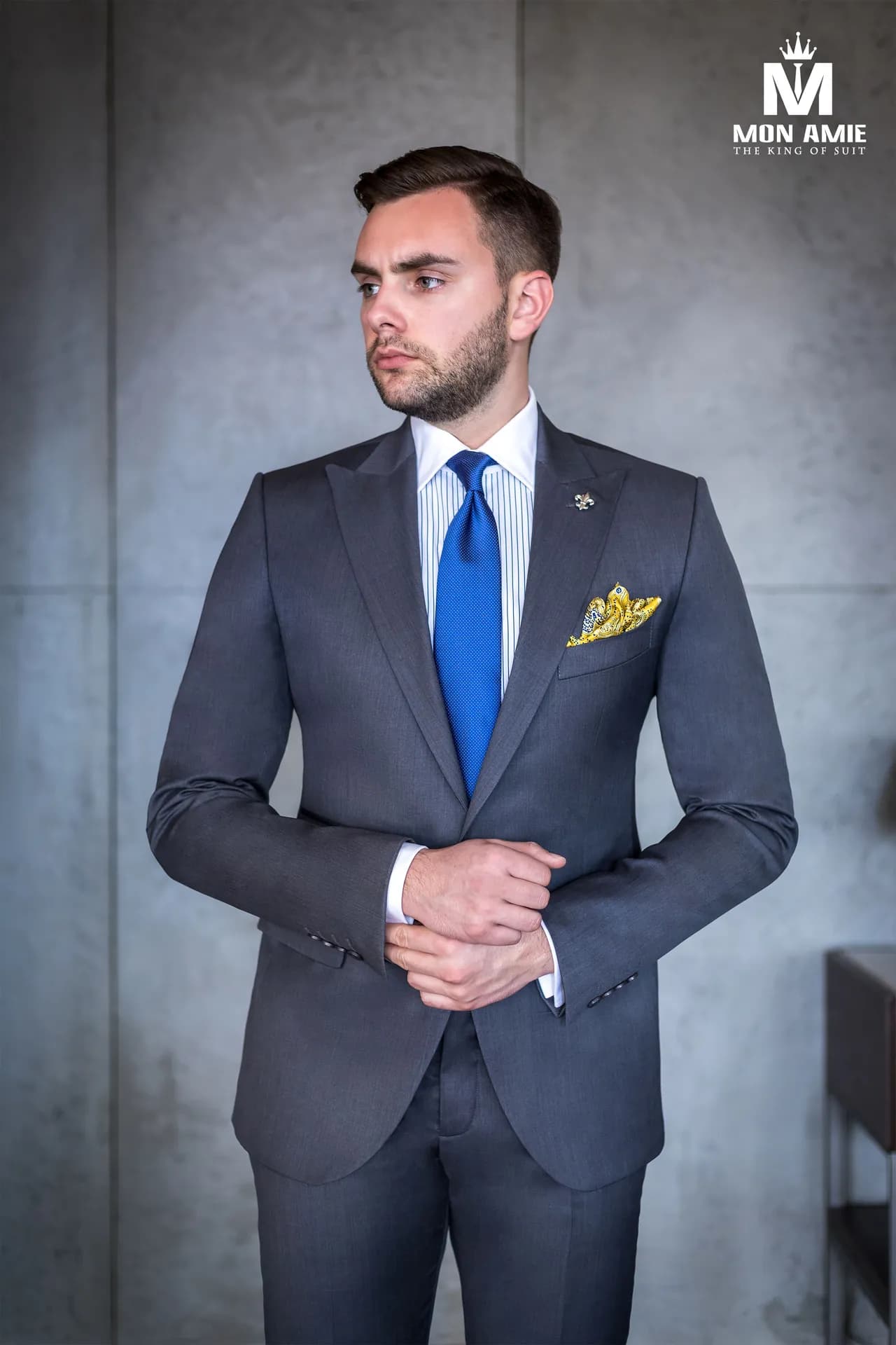 Business Man — Mon Amie