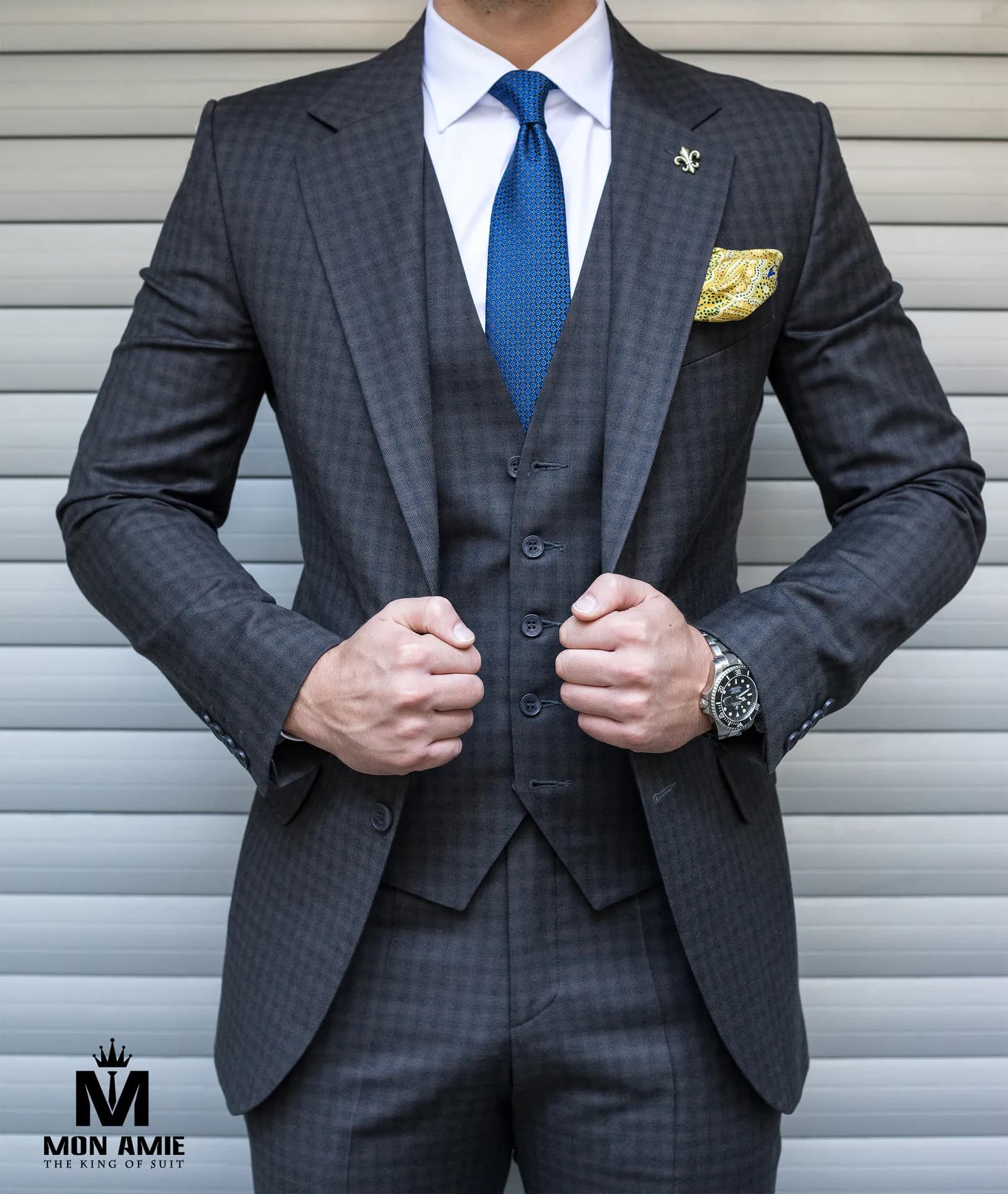 Business Man — Mon Amie