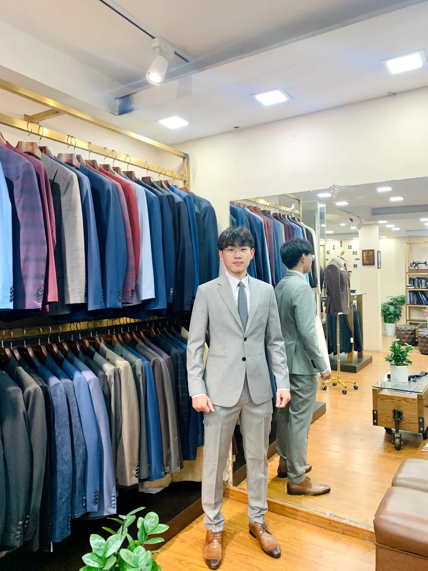 Phóng sự tại showroom — Mon Amie