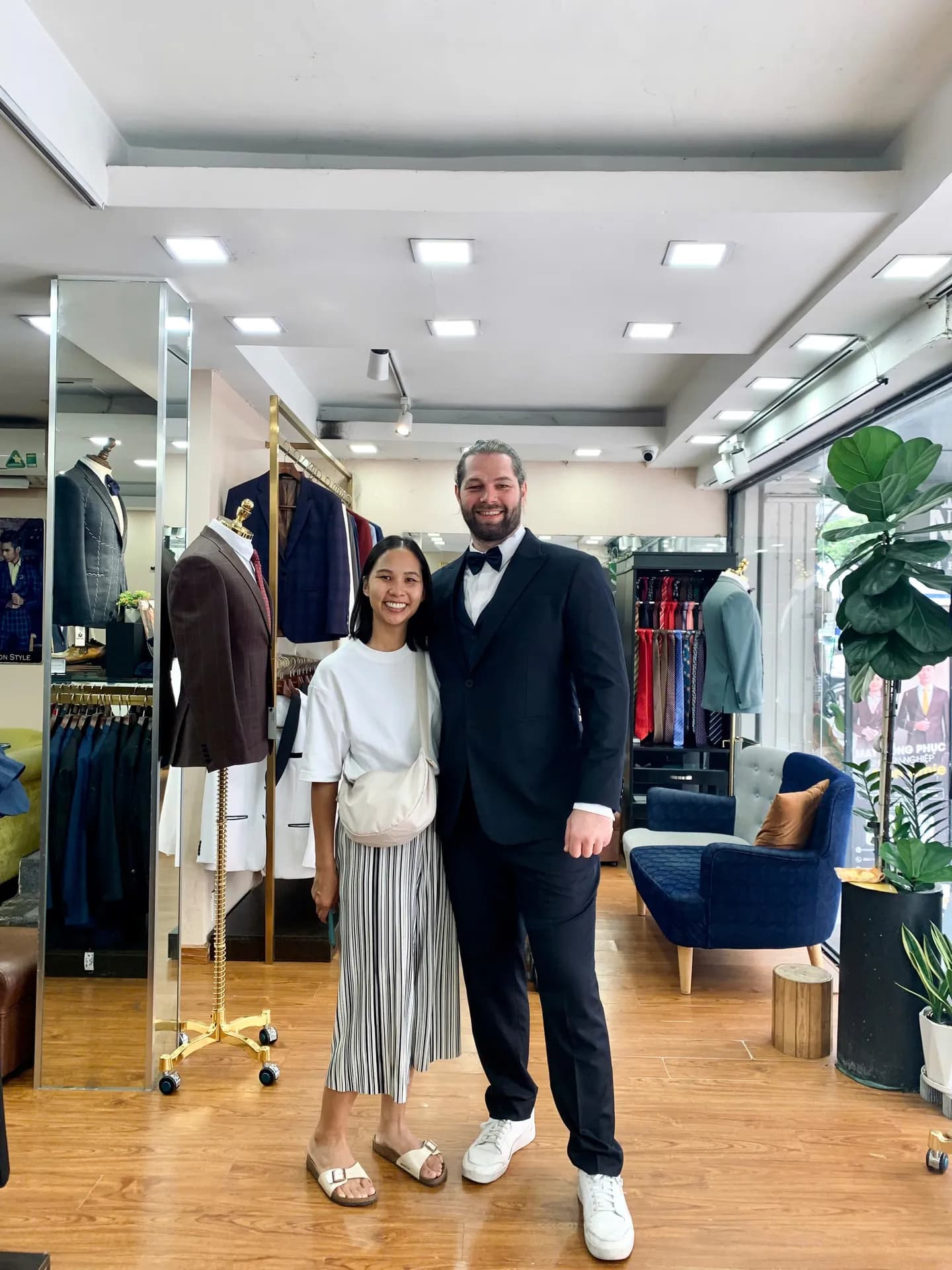 Phóng sự tại showroom — Mon Amie