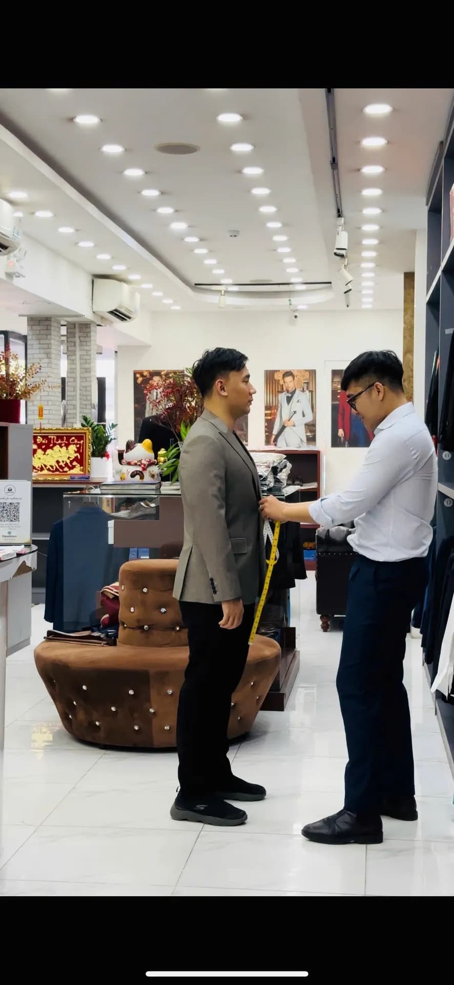 Phóng sự tại showroom — Mon Amie