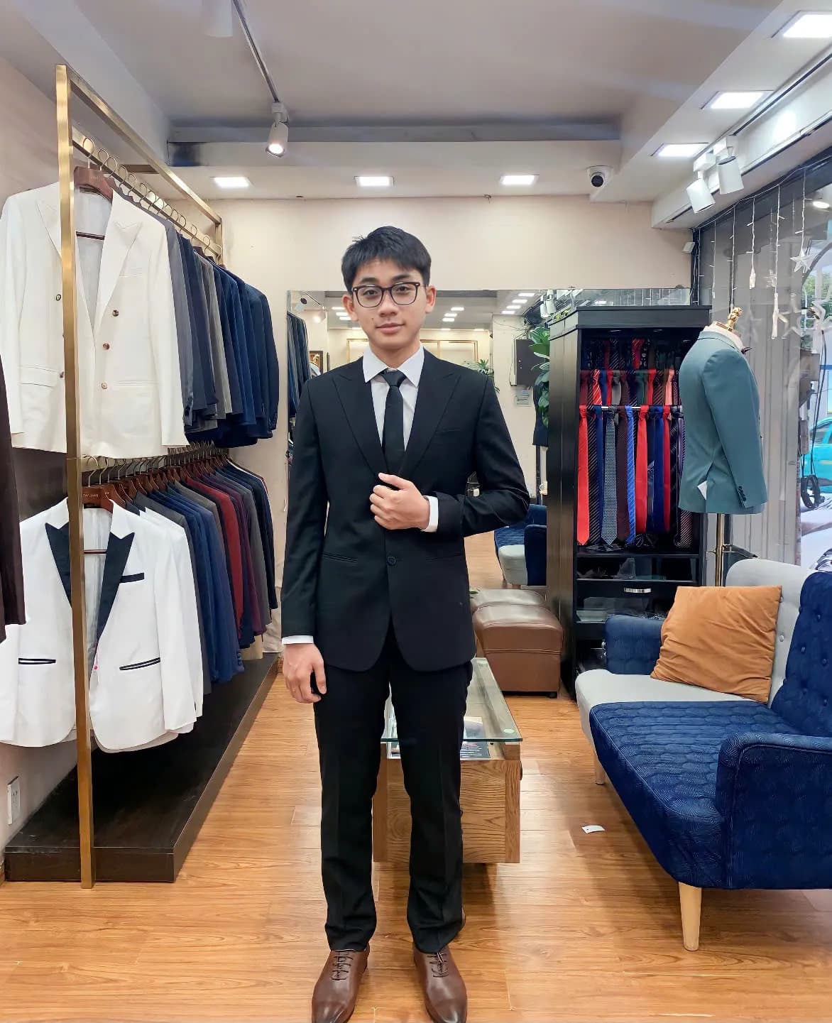 Phóng sự tại showroom — Mon Amie