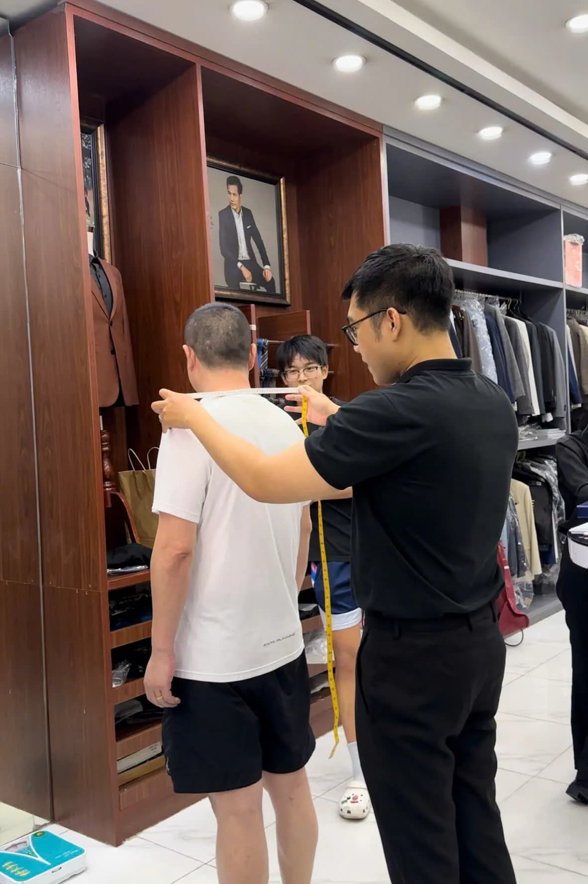 Phóng sự tại showroom — Mon Amie