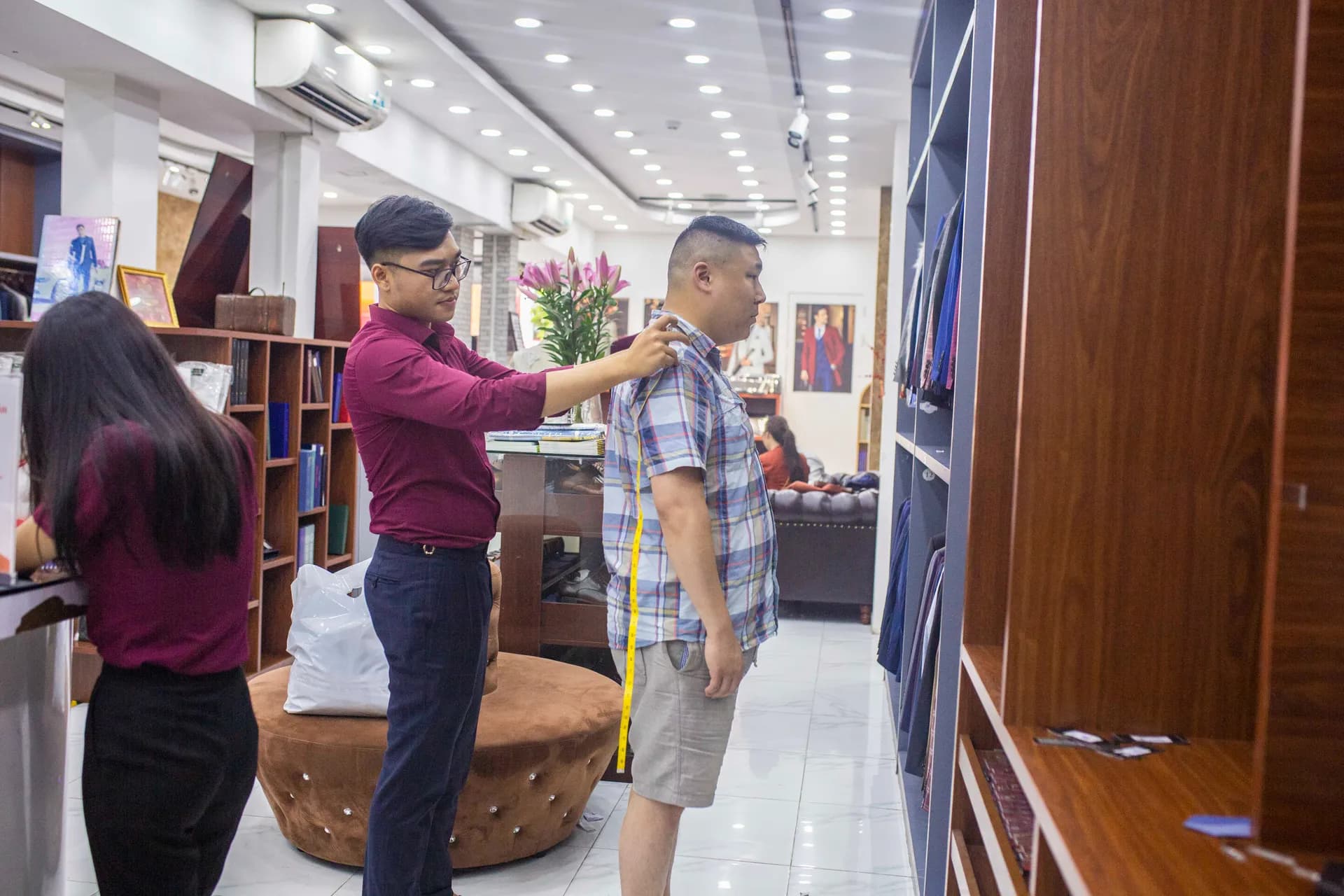 Phóng sự tại showroom — Mon Amie
