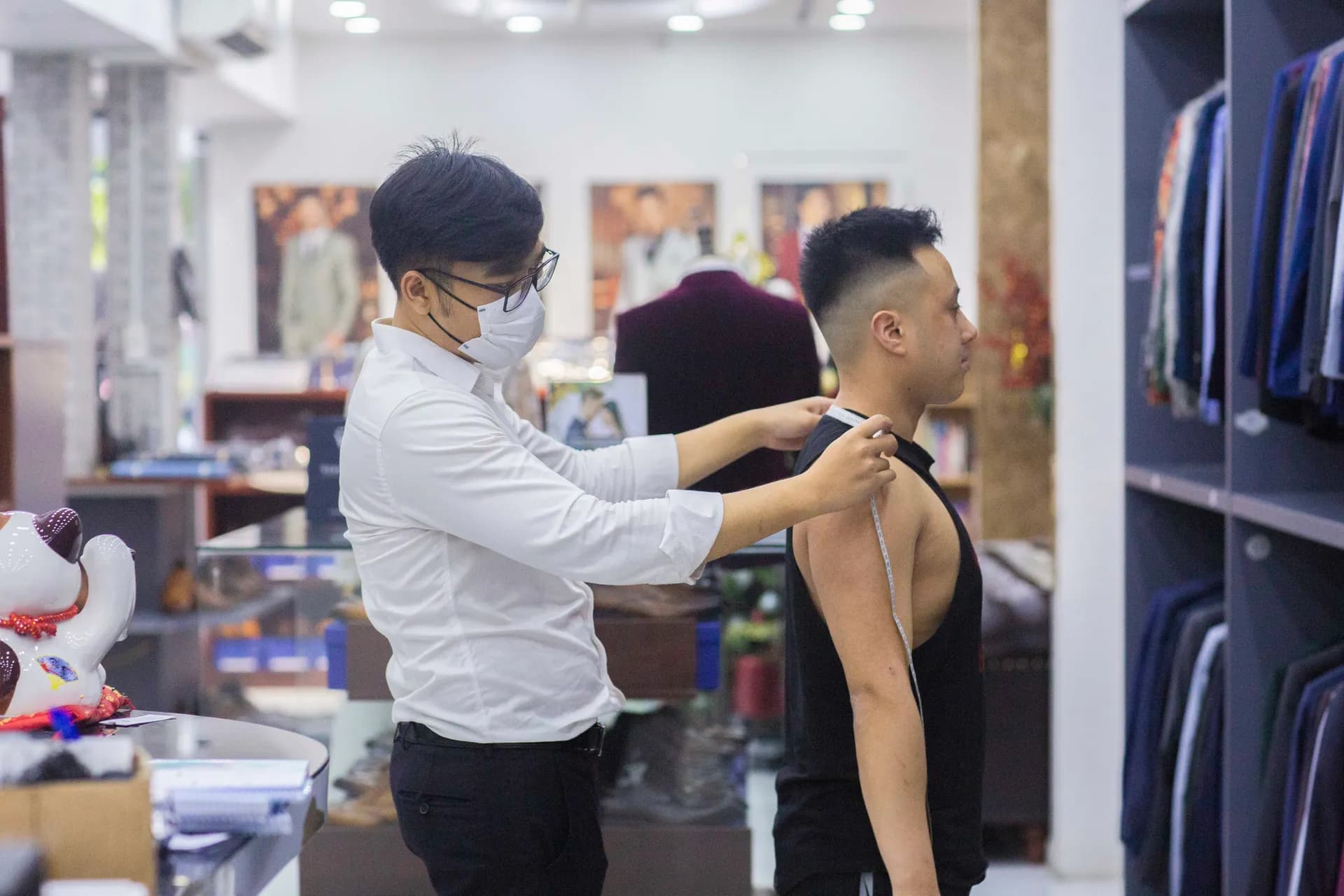 Phóng sự tại showroom — Mon Amie