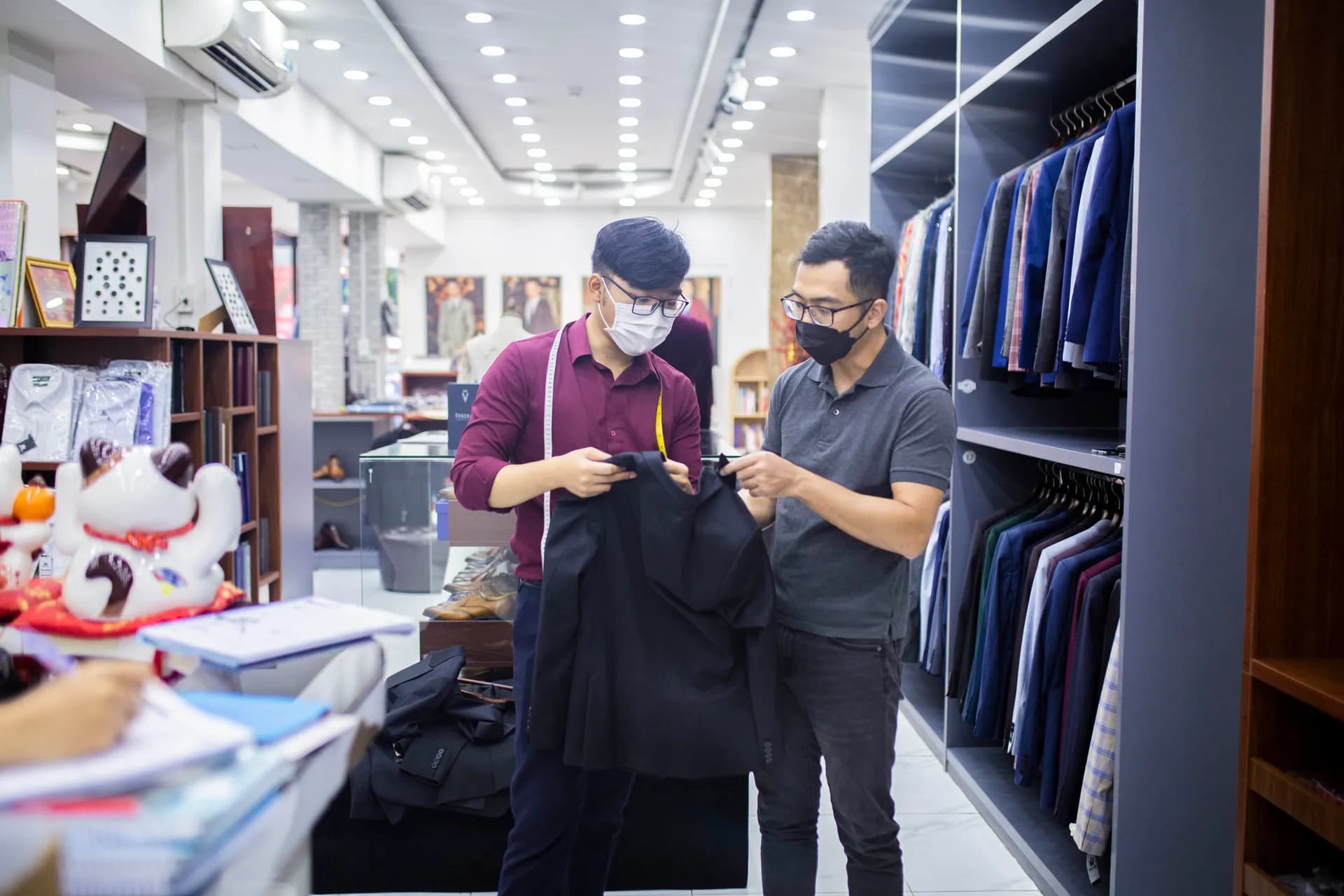 Phóng sự tại showroom — Mon Amie