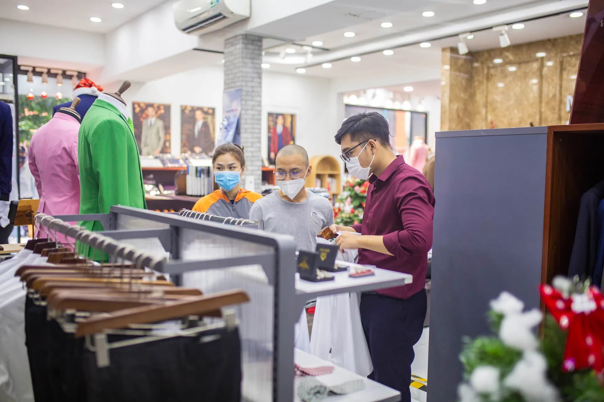 Phóng sự tại showroom — Mon Amie