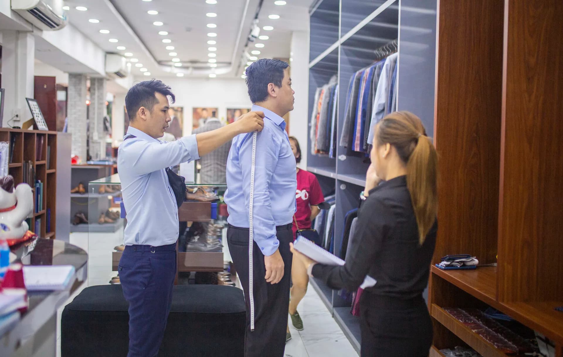 Phóng sự tại showroom — Mon Amie