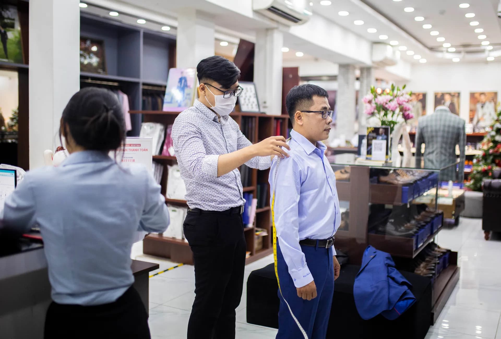 Phóng sự tại showroom — Mon Amie