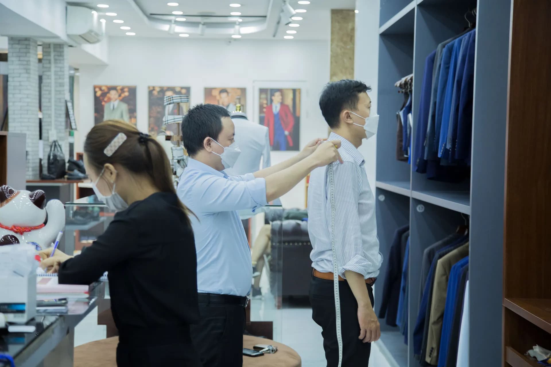 Phóng sự tại showroom — Mon Amie