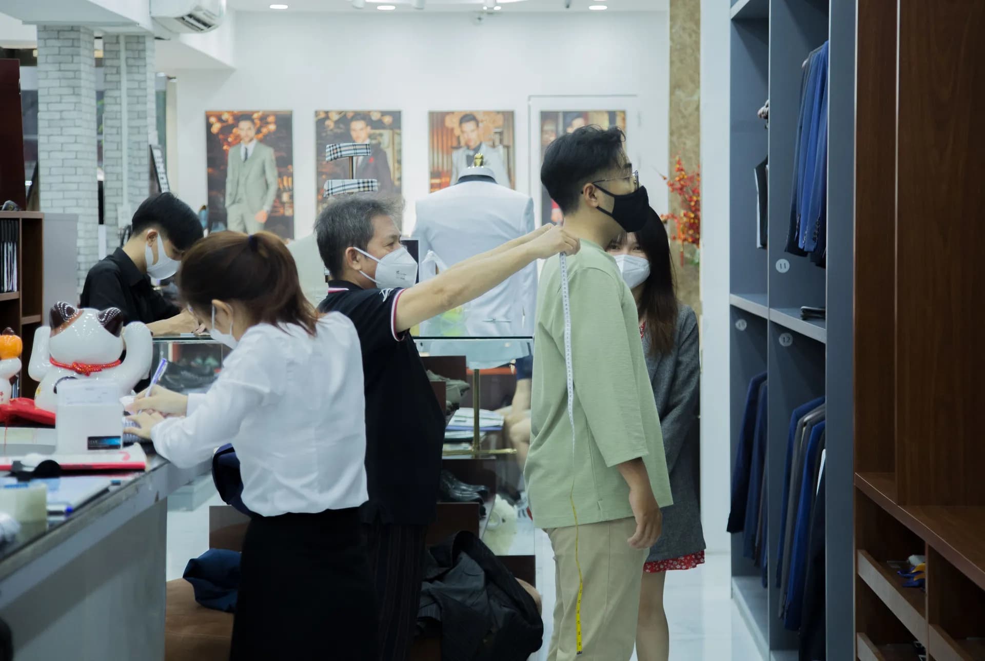 Phóng sự tại showroom — Mon Amie