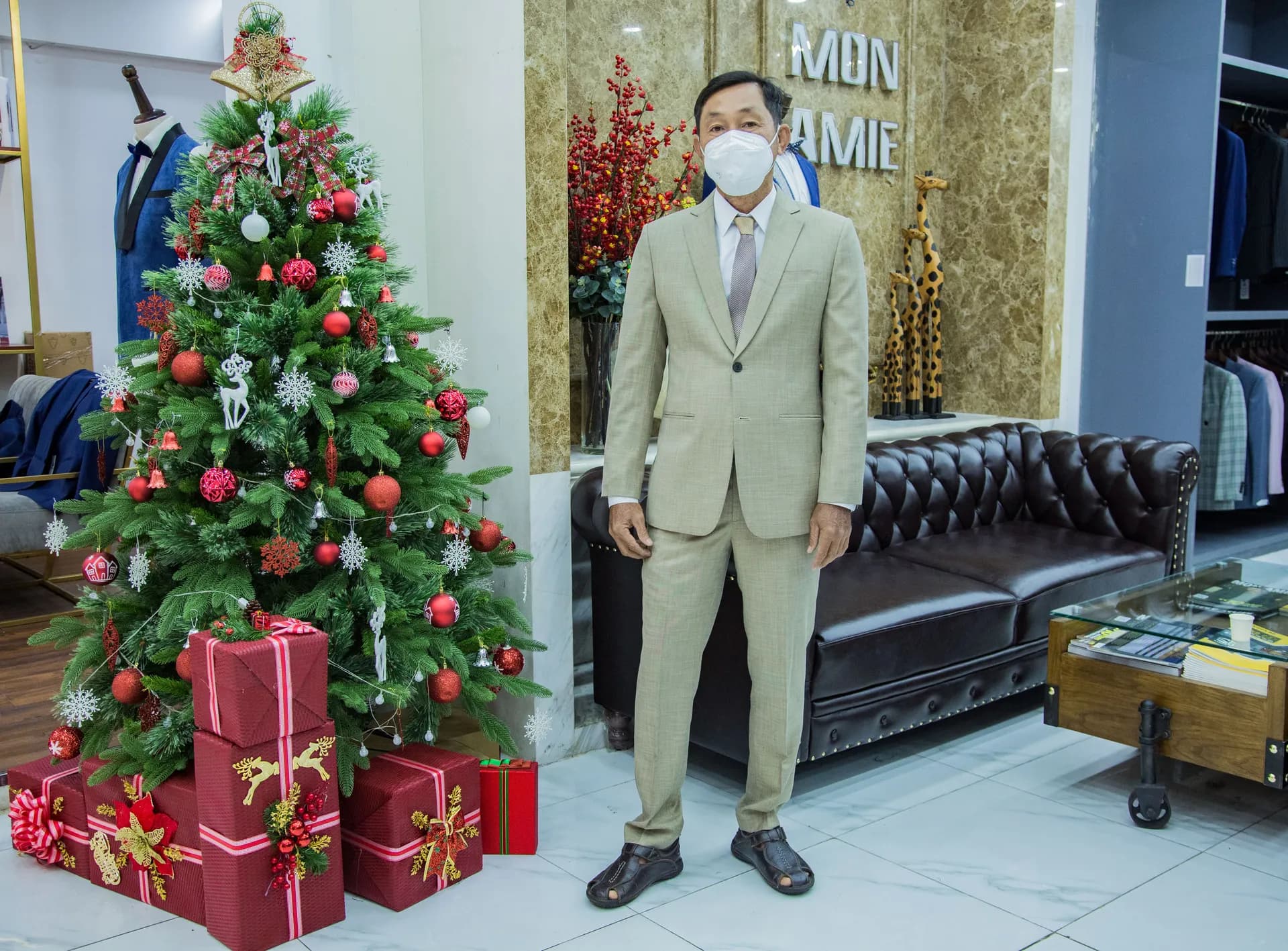 Phóng sự tại showroom — Mon Amie