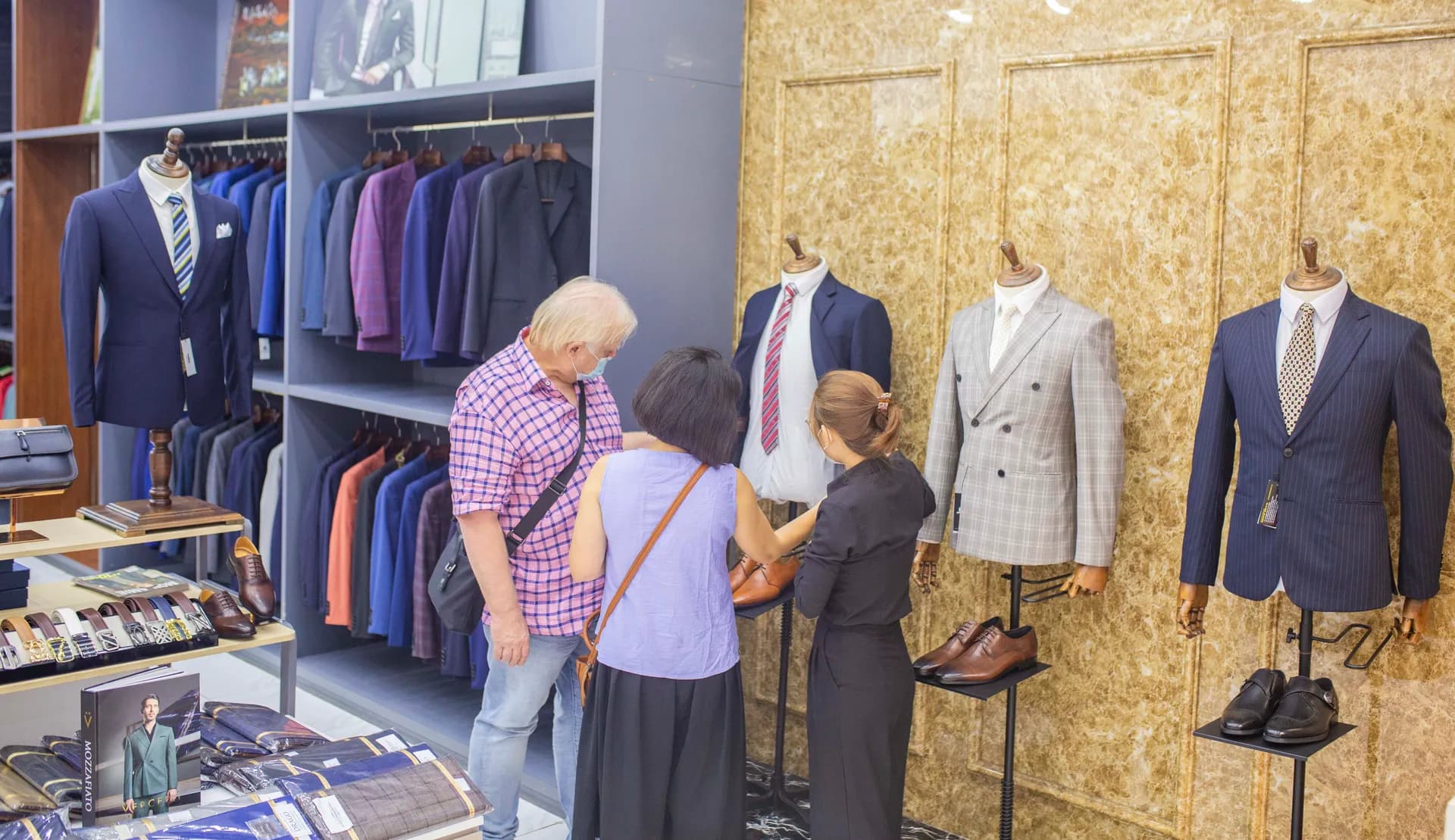 Phóng sự tại showroom — Mon Amie