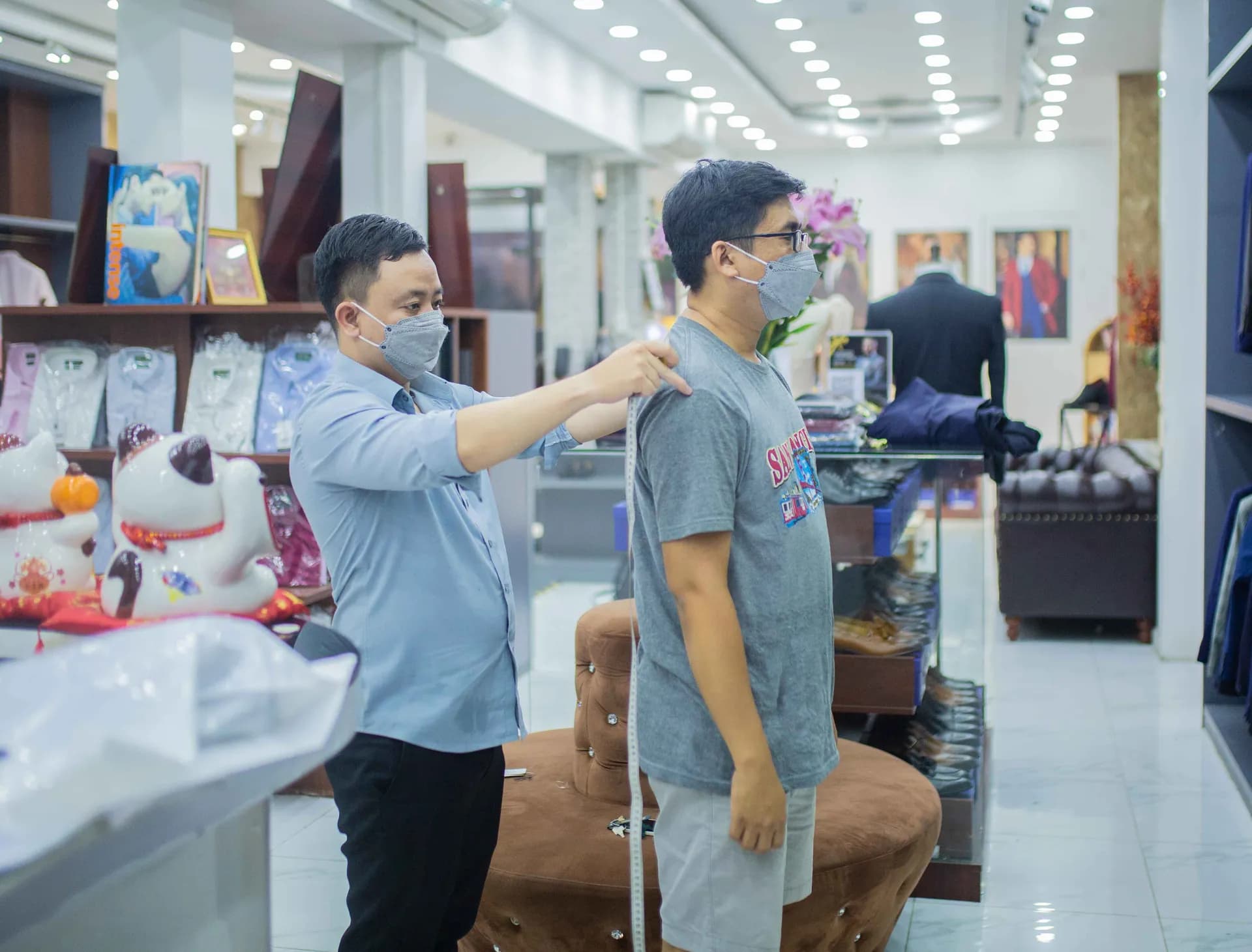 Phóng sự tại showroom — Mon Amie