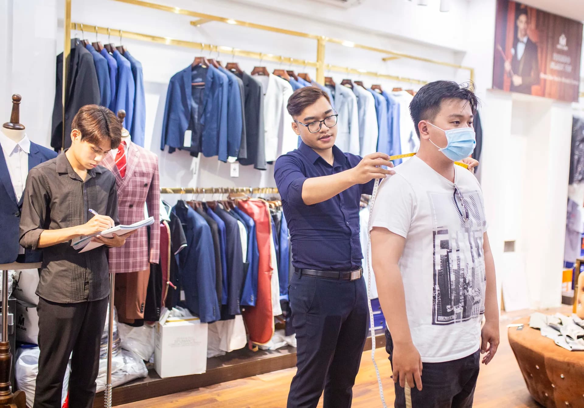 Phóng sự tại showroom — Mon Amie