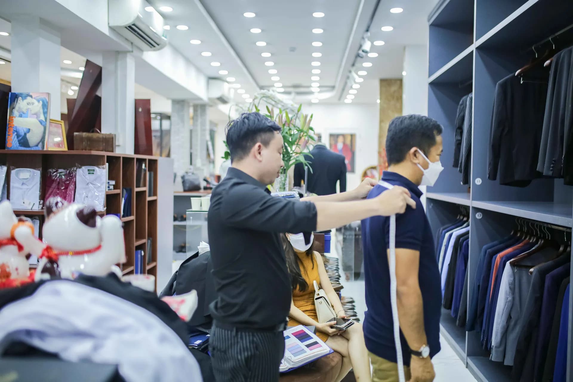 Phóng sự tại showroom — Mon Amie