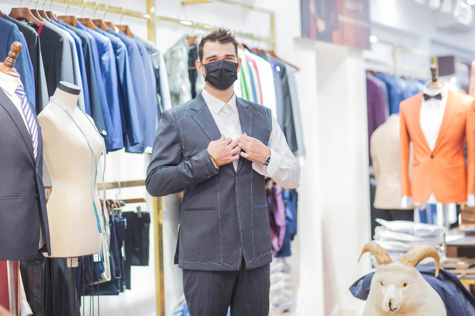 Phóng sự tại showroom — Mon Amie