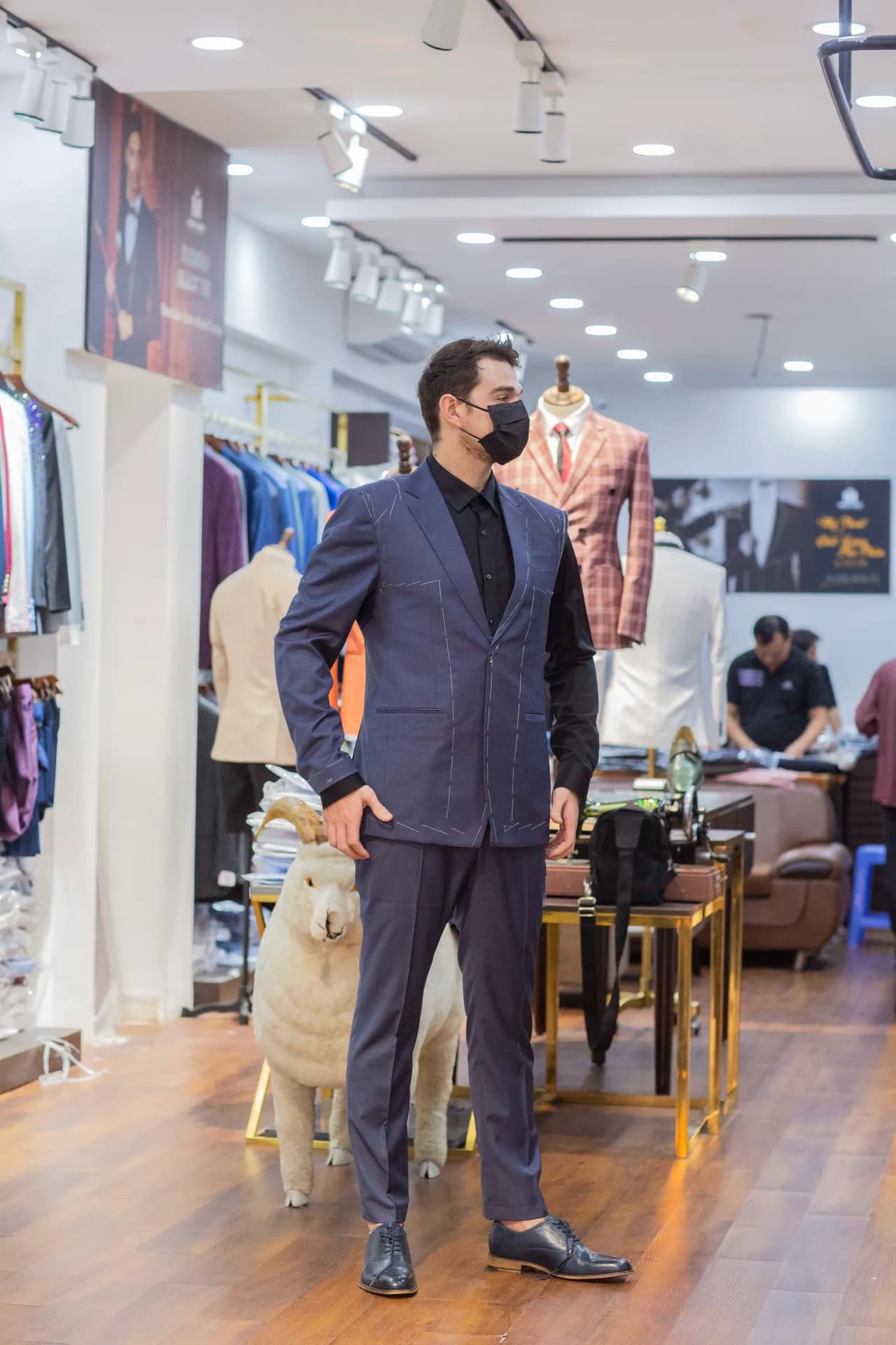 Phóng sự tại showroom — Mon Amie