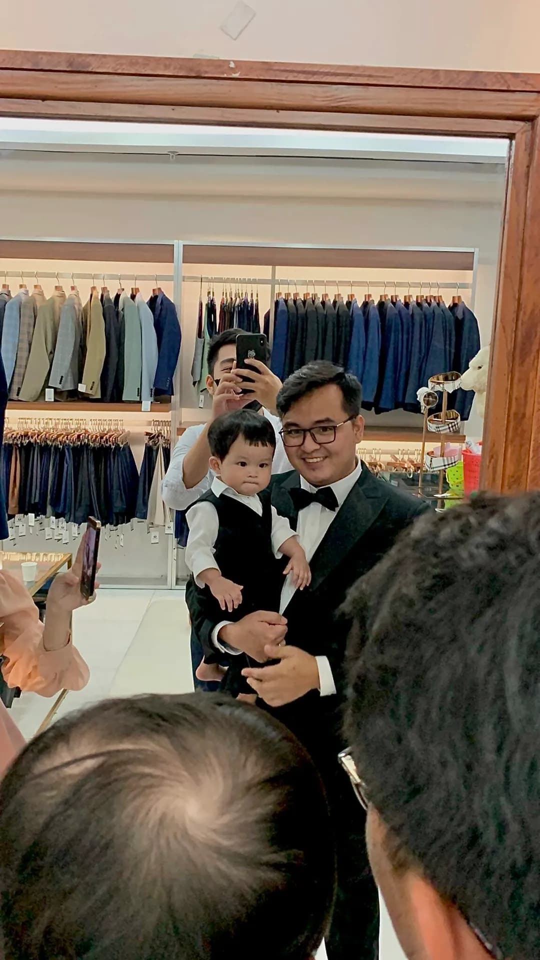 Phóng sự tại showroom — Mon Amie