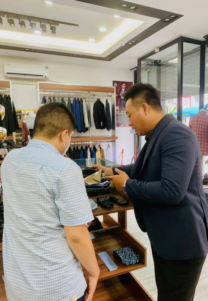 Phóng sự tại showroom — Mon Amie