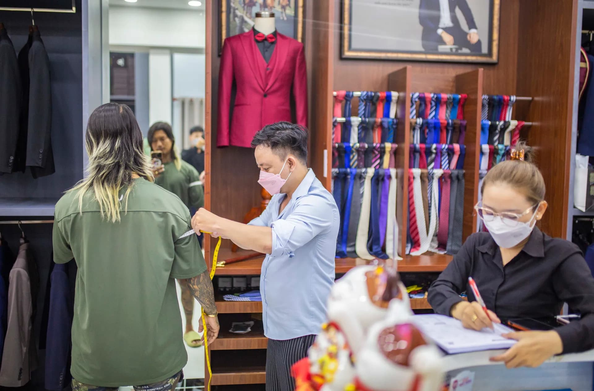 Phóng sự tại showroom — Mon Amie