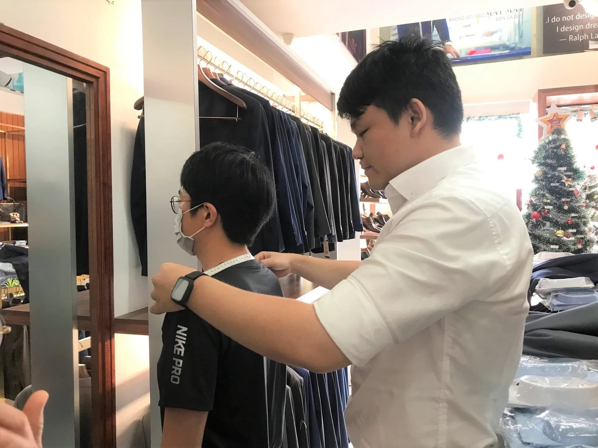 Phóng sự tại showroom — Mon Amie