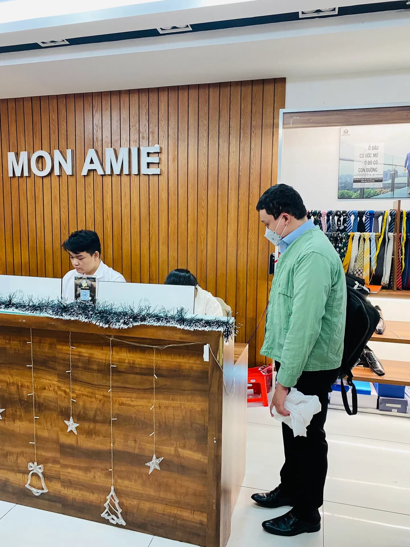 Phóng sự tại showroom — Mon Amie