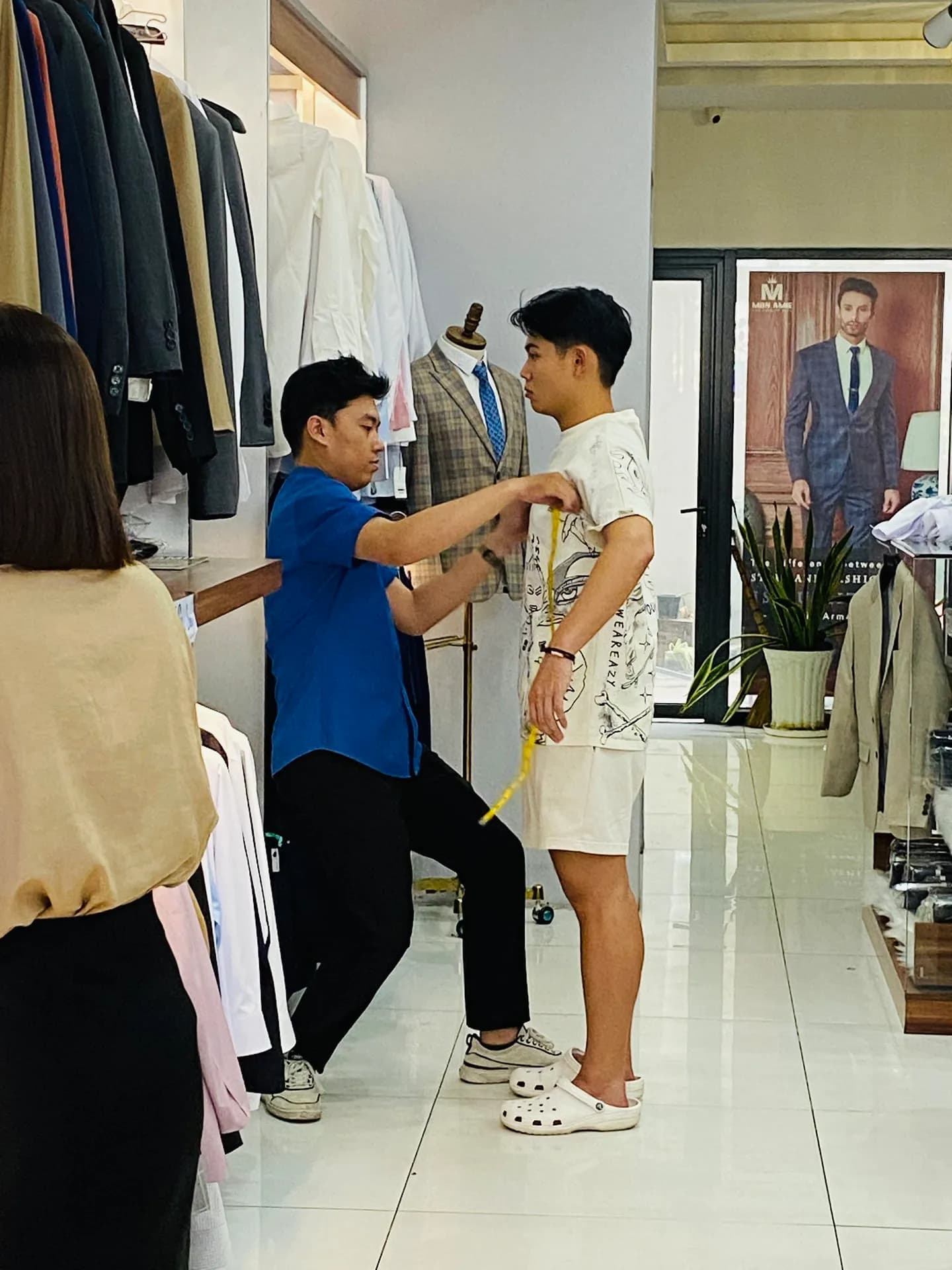 Phóng sự tại showroom — Mon Amie