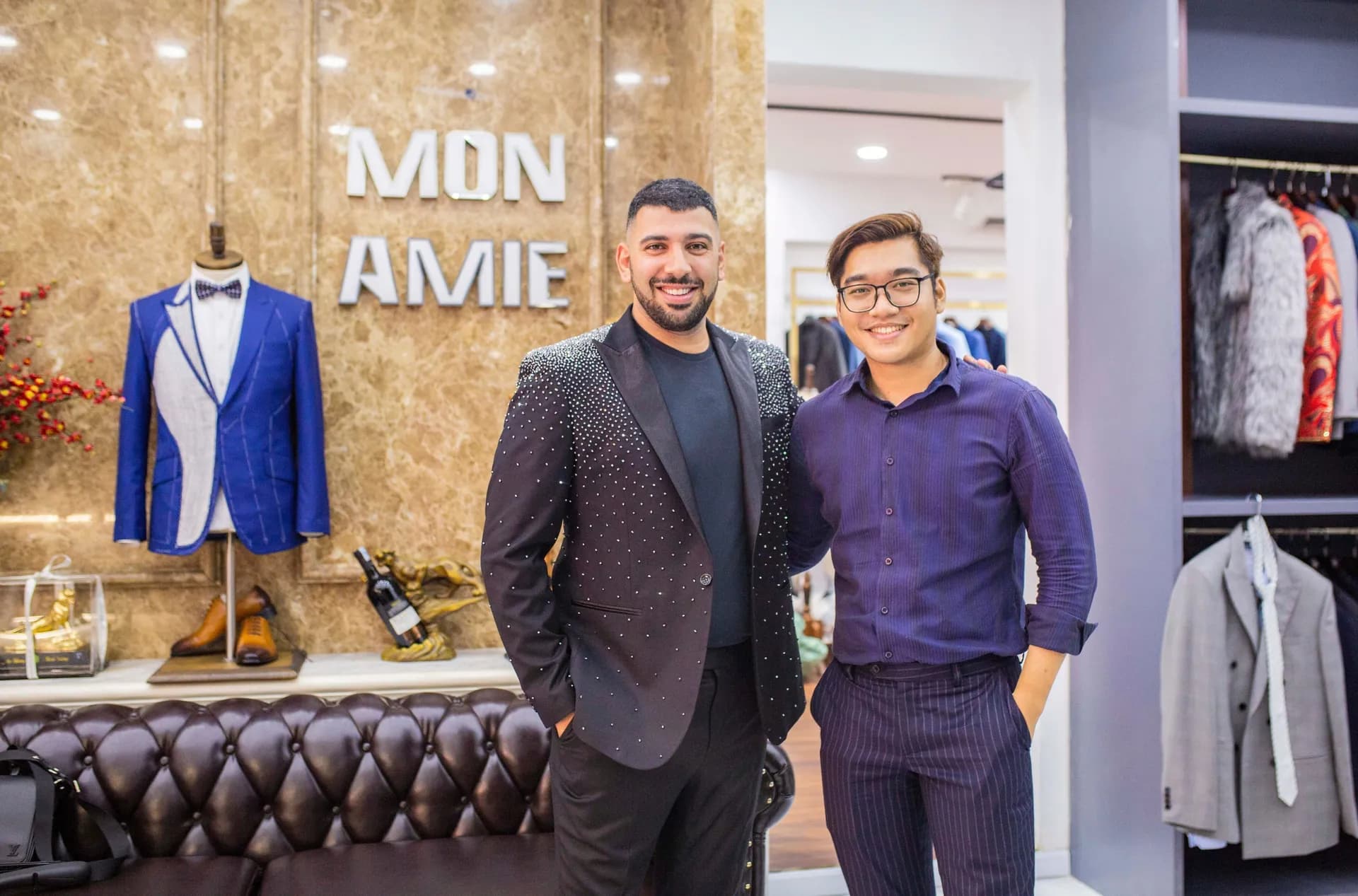 Phóng sự tại showroom — Mon Amie