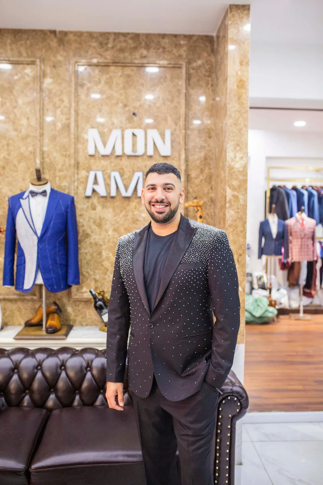 Phóng sự tại showroom — Mon Amie