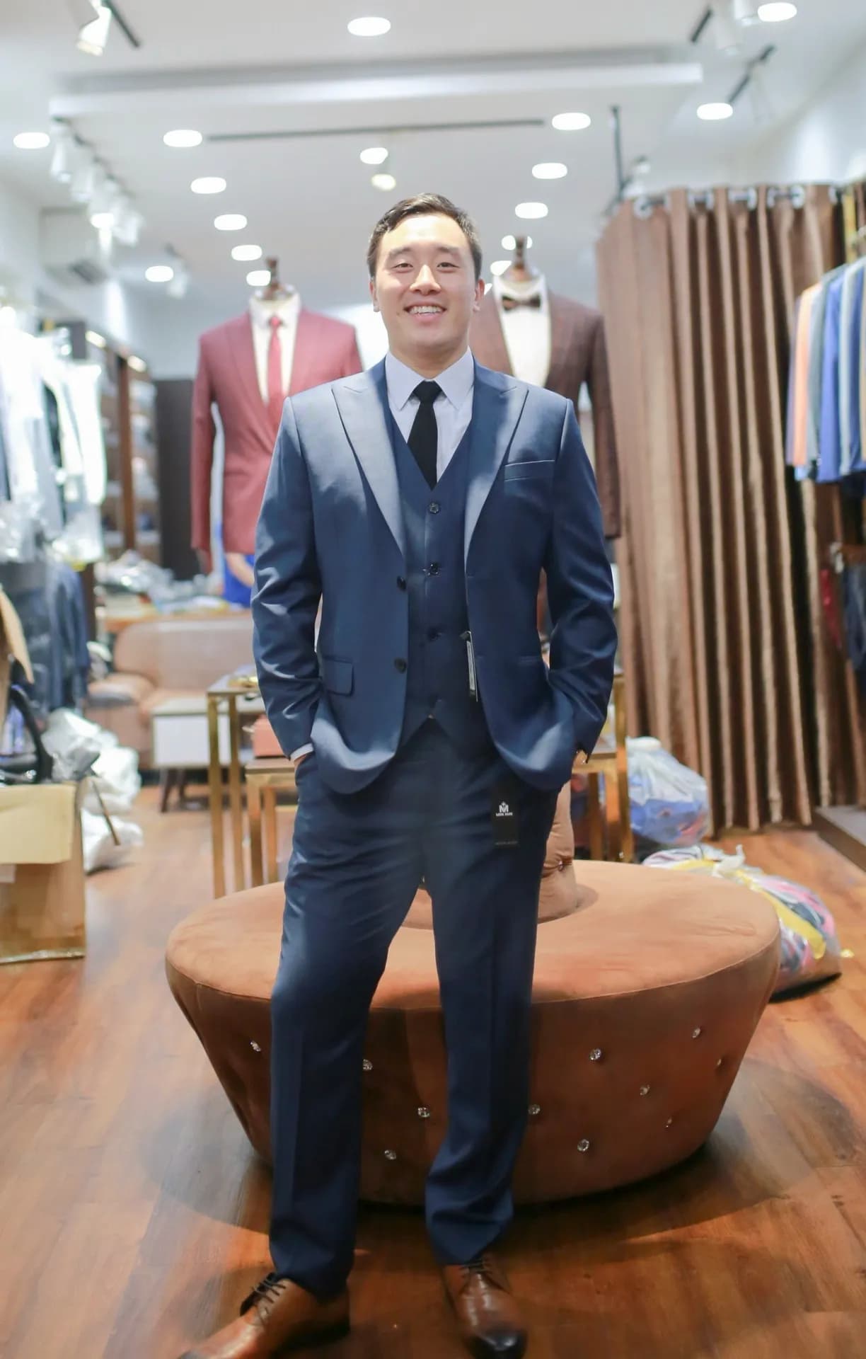 Phóng sự tại showroom — Mon Amie
