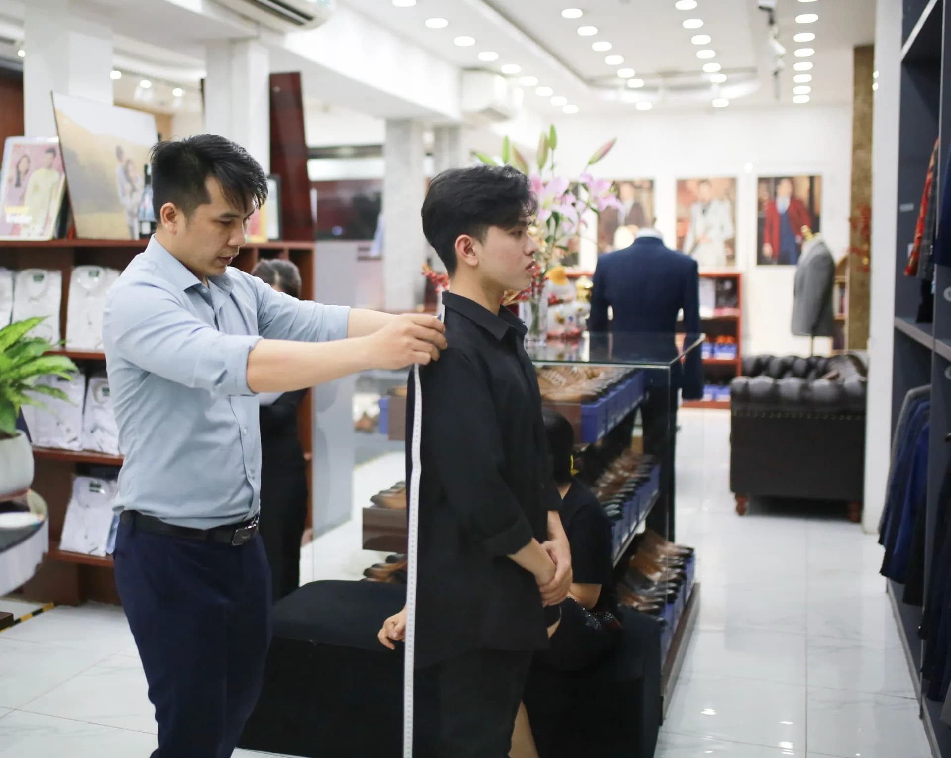 Phóng sự tại showroom — Mon Amie