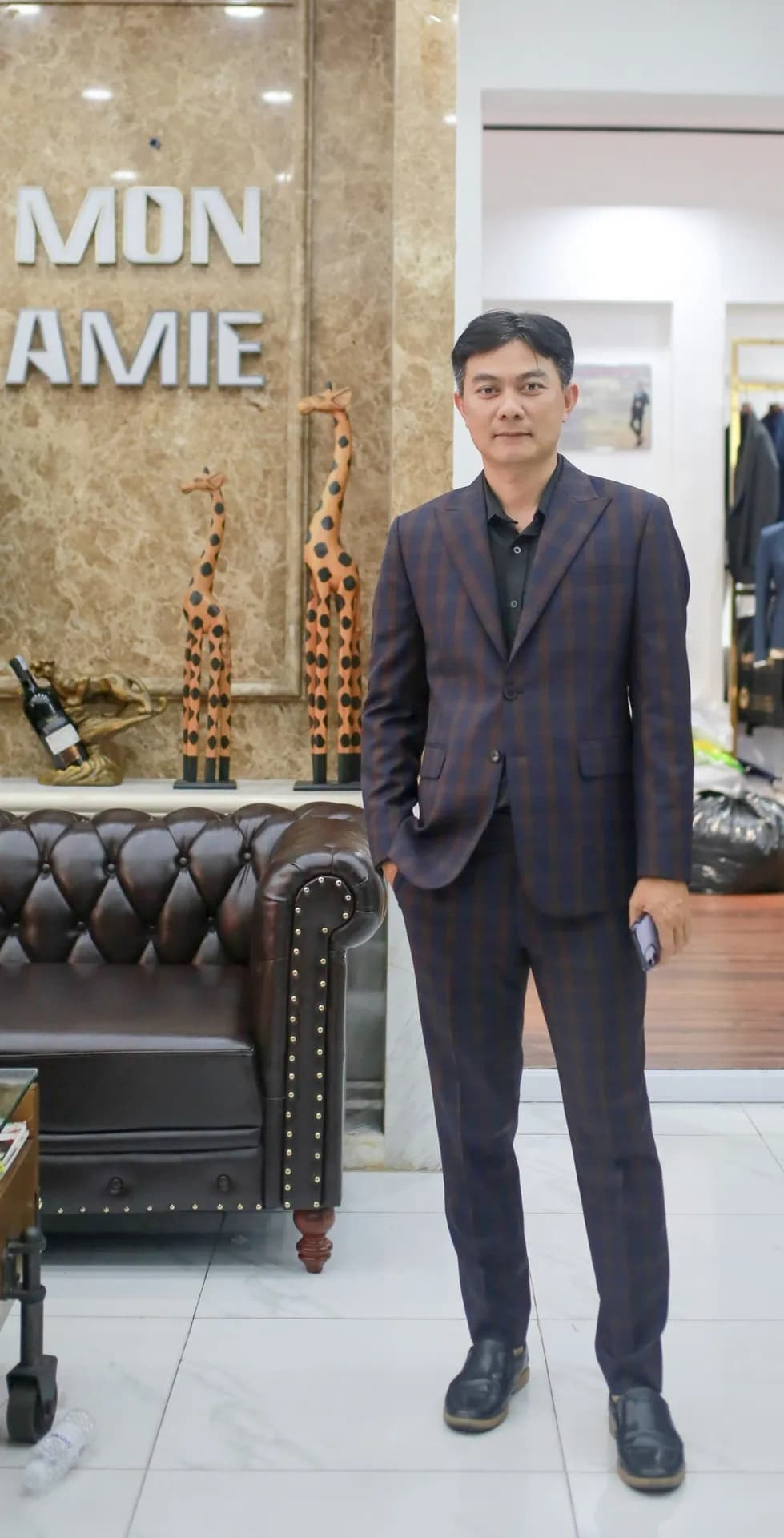 Phóng sự tại showroom — Mon Amie