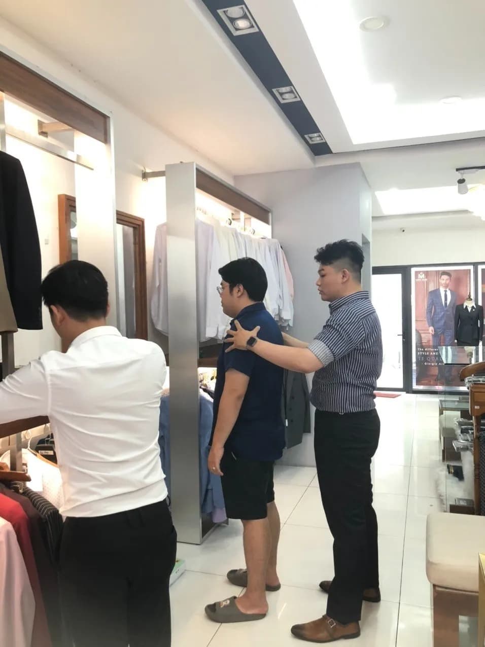 Phóng sự tại showroom — Mon Amie