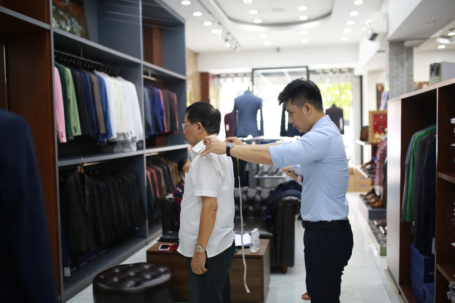 Phóng sự tại showroom — Mon Amie