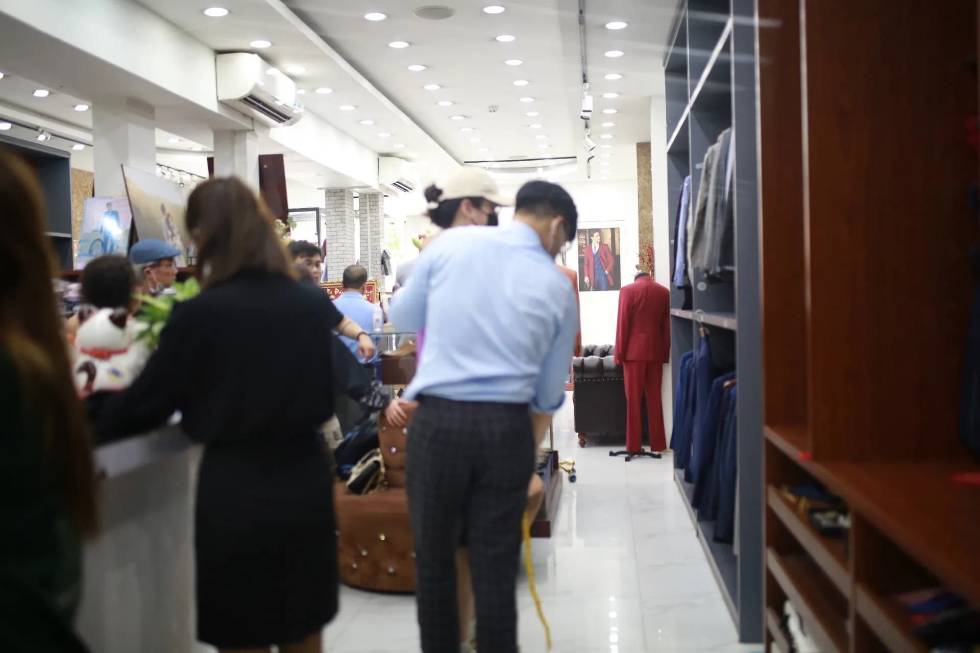 Phóng sự tại showroom — Mon Amie