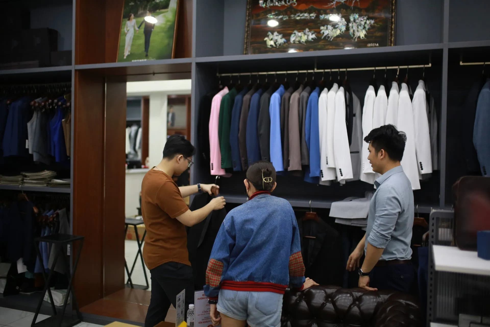 Phóng sự tại showroom — Mon Amie