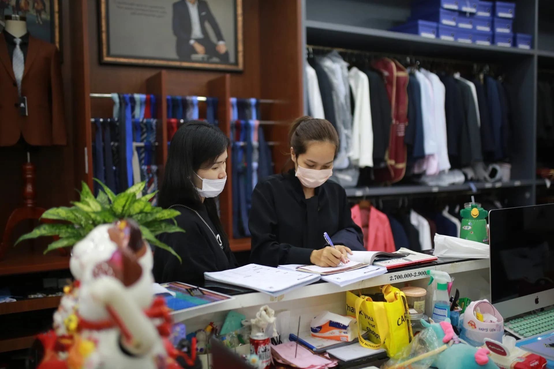 Phóng sự tại showroom — Mon Amie