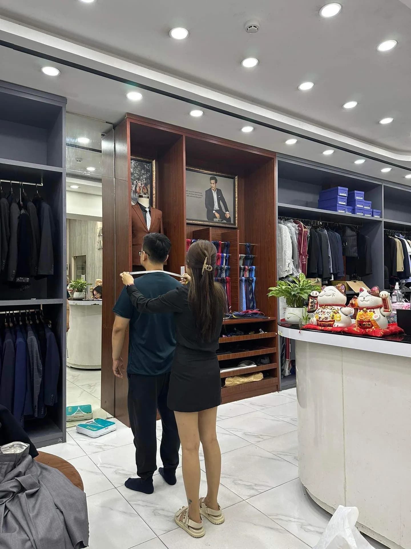 Phóng sự tại showroom — Mon Amie