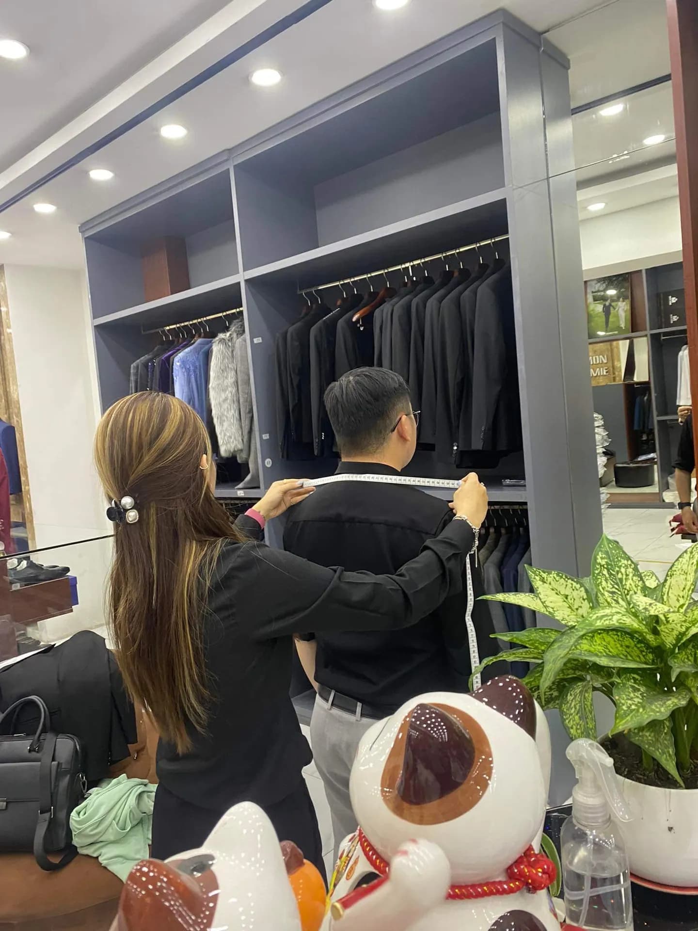 Phóng sự tại showroom — Mon Amie