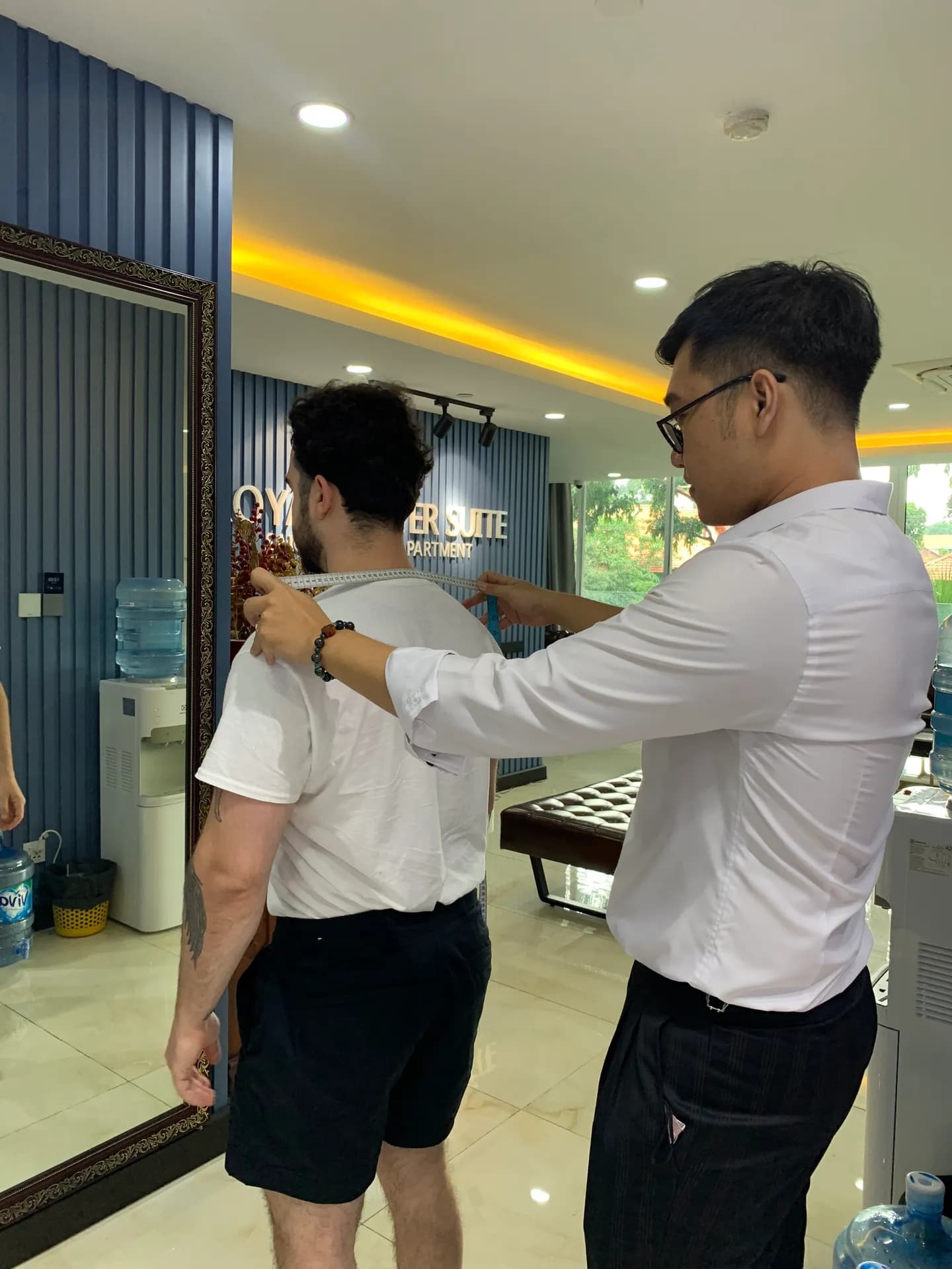 Phóng sự tại showroom — Mon Amie
